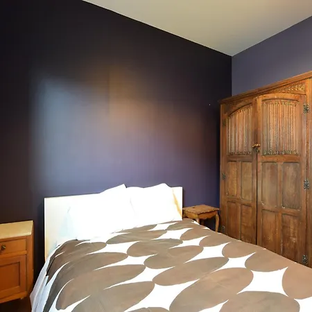 Vakantiehuis Modern In Vaux-sur-sure With Sauna Morhet