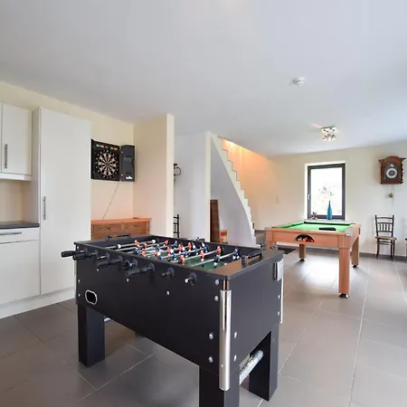 Modern In Vaux-sur-sure With Sauna Vakantiehuis