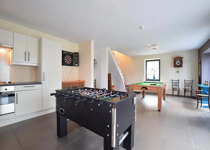 Ferienhaus Modern In Vaux-sur-sure With Sauna Morhet